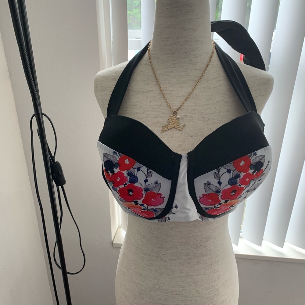 Floral swimsuit bra